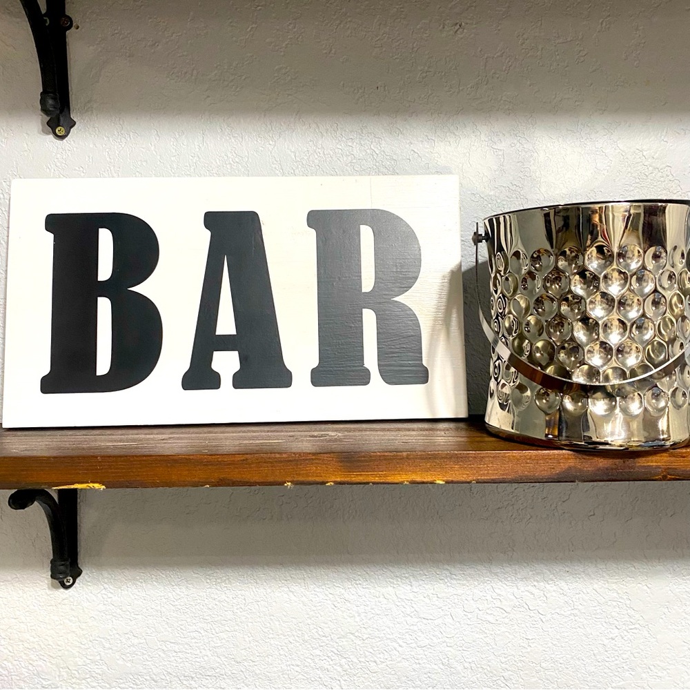 Bar Sign & Ice bucket